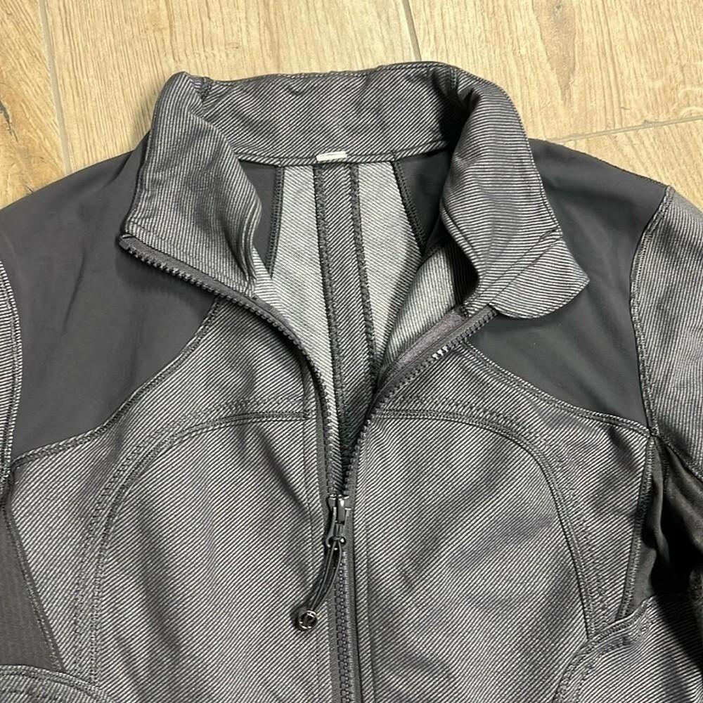 Lululemon Forme Jacket
Soot Light - Picture 8 of 8
